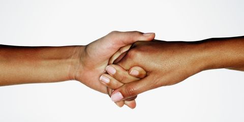 What It Means To Be Aromantic, According To Relationship Experts & Aromantics